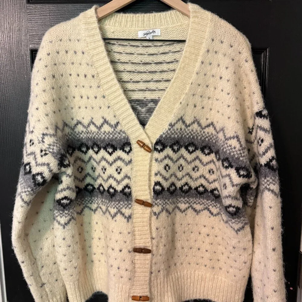 Magnolia Boutique Blue Cream Button Down Sweater Large - Picture 1 of 4